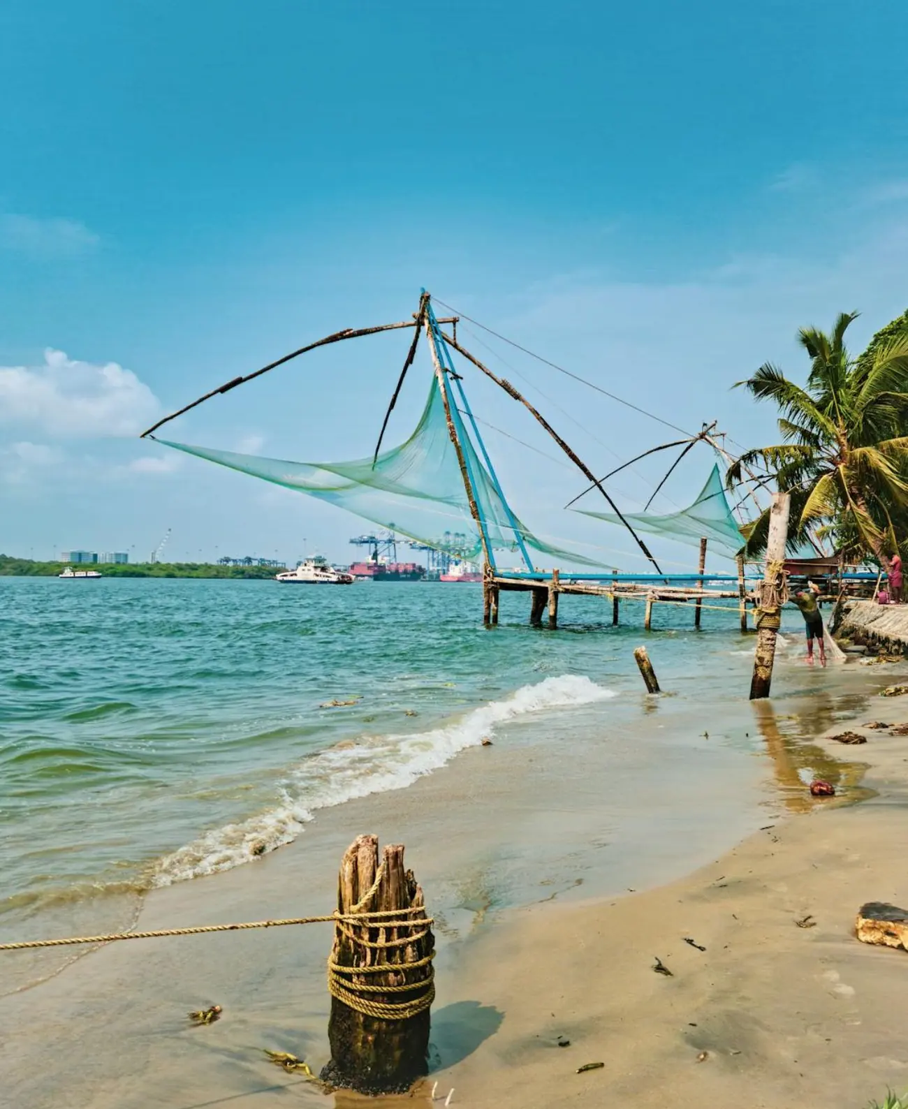 Chinese fishing nets, Fort Kochi — Kochi tour package, Kerala